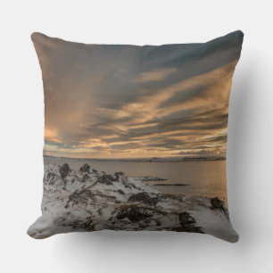 Cojín Decorativo Puesta de sol sobre el lago Myvatn, Islandia