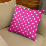 Cojín Decorativo Puntos de Polka Rosa<br><div class="desc">Pilar de lanzamiento de punto de polka rosa</div>