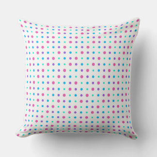 Cojín Decorativo puntos rosados, azules y morados