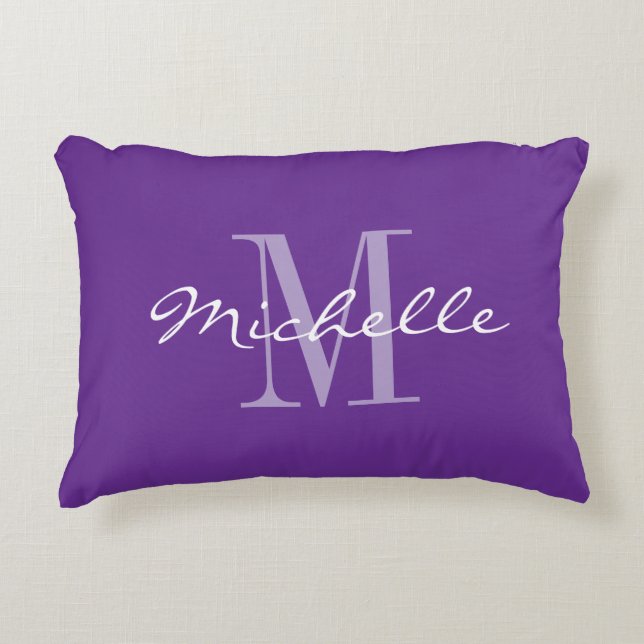 Cojín Decorativo Purple decoration pillow with classy name monogram (Anverso)