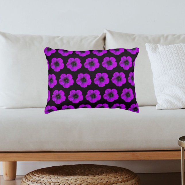 Cojín Decorativo Purple Geranium Black Floral Pattern (In Situ Sofa)
