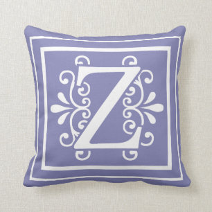 Cojín Decorativo Púrpura del bígaro del monograma de la letra Z