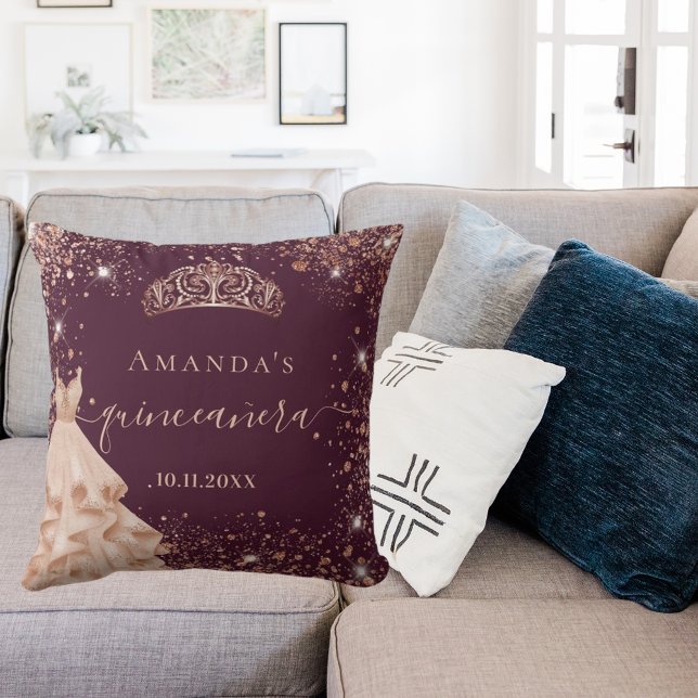 Cojín Decorativo Quinceanera burgundy rosa oro tiara vestido nombre (Subido por el creador)