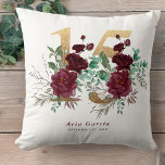 Cojín Decorativo Quinceanera Red Rose Floral Gold Número 15<br><div class="desc">almohada personalizada del 15º cumpleaños - hermoso regalo de mantenimiento para celebrar la Quinceañera de una joven especial. El diseño tiene un número dorado de 15, adornado con bonitas flores de rosa rojo burdeos, vegetación y follaje. La plantilla está preparada para que la personalizes, con el nombre y la fecha...</div>