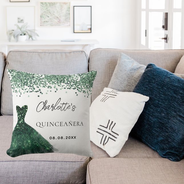 Cojín Decorativo Quinceanera vestido verde esmeralda nombre blanco (Subido por el creador)