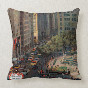 Cojín Decorativo Quinta Avenida por John Falter