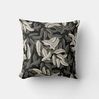 Cojín Decorativo Ramas bordadas: impresión en blanco y negro.