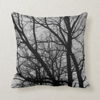 Cojín Decorativo Ramas silueteadas - blancos y negros