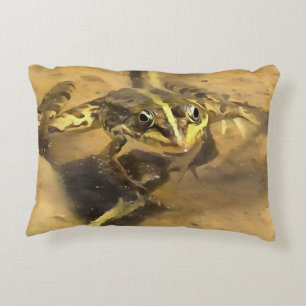 Cojín Decorativo Rana De Marsh Inmersa En Pintura De Agua Del Río