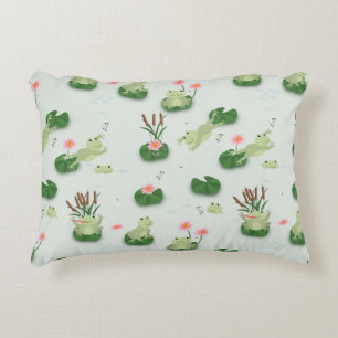 Cojín Decorativo Ranas Lindas en el Estanque de Nenúfares Guardería