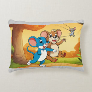 Cojín Decorativo Ratón de Dibujos Animados Saltando sobre León – En