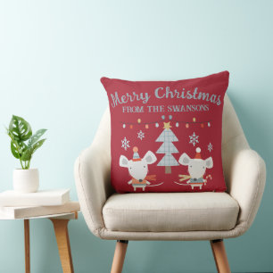Cojín Decorativo Ratones Navideños Adorables y Árbol sobre Rojo Bur