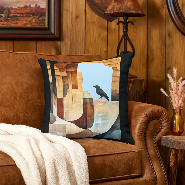 Cojín Decorativo Raven recuerda el estilo del suroeste de los Ances (western style living room with native american inspired raven throw pillow
)