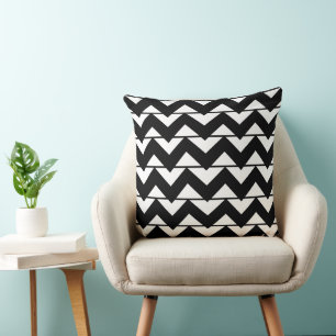 Cojín Decorativo Rayas de Chevron en Blanco y Negro