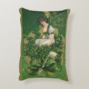 Cojín Decorativo Recuerdo vintage del Día de San Patricio, muchacha