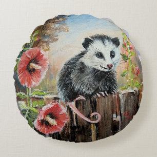 Cojín decorativo redondo Opossum y hollyhocks