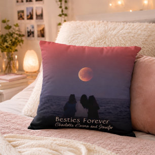 Cojín Decorativo Regalo de foto de amigas para siempre llamado Moon