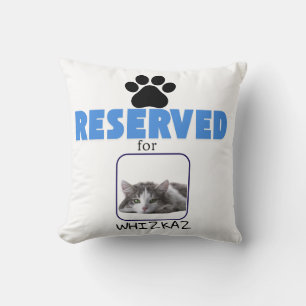Cojín Decorativo "Reservado para [Nombre del Mascota]" con huella d
