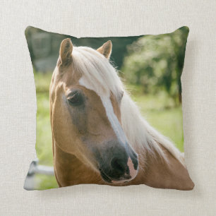 Cojín Decorativo Retrato hermoso del caballo del haflinger