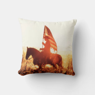 Cojín Decorativo Retrato occidental - vaquero con bandera de EEUU