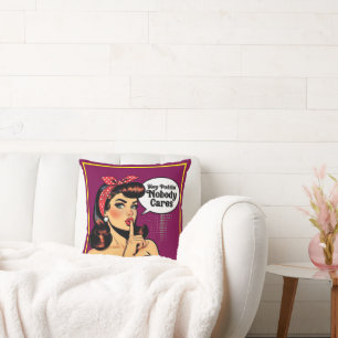 Cojín Decorativo Retro Pinup_ Hey Pudding