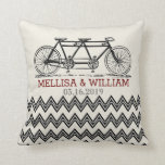 Cojín Decorativo Retro Tandem Bicycle Zigzag Chevron Boda Gift<br><div class="desc">El matrimonio es como andar en bicicleta tándem. Personalízalo con los nombres de la Novia y Groom y su fecha de boda. También puede cambiar el color del texto, el tipo de letra y el tamaño del texto utilizando la opción personalizar. Borra el fondo de la ropa de cama si...</div>