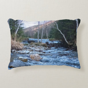 Cojín Decorativo Río Salvaje de Montaña - Naturaleza Salvaje Rumani