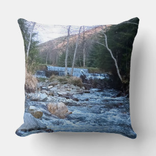 Cojín Decorativo Río Salvaje de Montaña - Naturaleza Salvaje Rumani