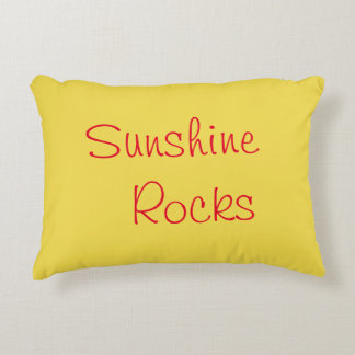 Cojín Decorativo "Rocas Sunshine" Frases Fondo amarillo