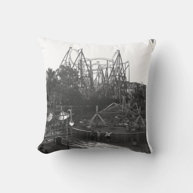 Cojín Decorativo Roller coaster blanco y negro (Anverso)