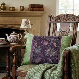 Cojín Decorativo Romance Gótico: Elegancia Victoriana Verde y Púrpu