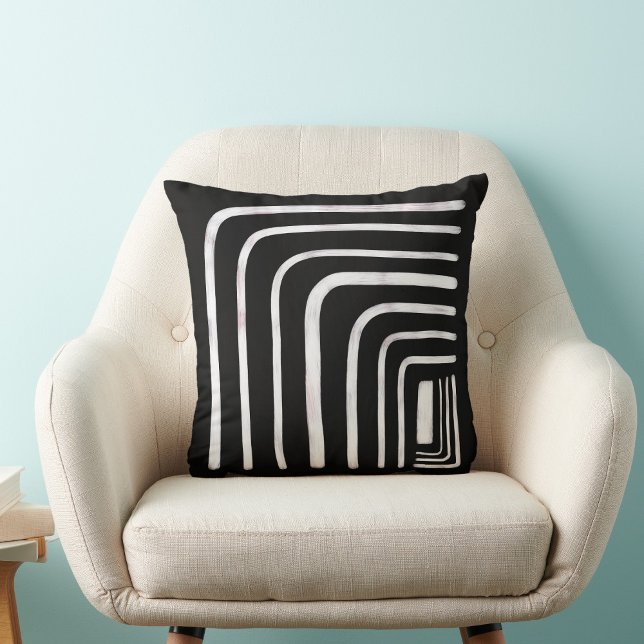 Cojín Decorativo Ropa de barro boho rústica negra y blanca femenina (Subido por el creador)