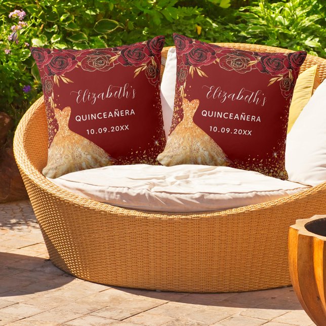 Cojín Decorativo Ropa de oro rojo Quinceanera nombre glam (Subido por el creador)