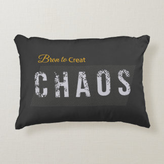 Cojín Decorativo Ropa urbana creadora de caos divertido