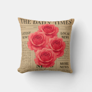 Cojín Decorativo Rosa de época sobre papel antiguo
