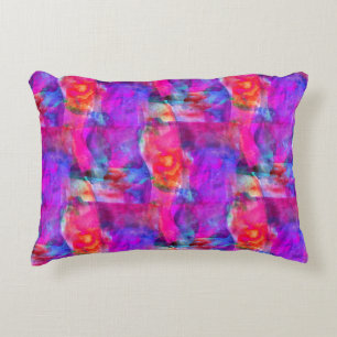 Cojín Decorativo Rosa del arte, azul, fondo rojo de la textura