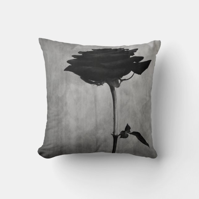 Cojín Decorativo Rosa negro gótico (Anverso)