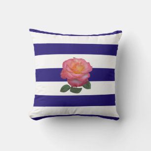 Cojín Decorativo Rosa Rosa en Almohadón de Rayas Azules y Blancas
