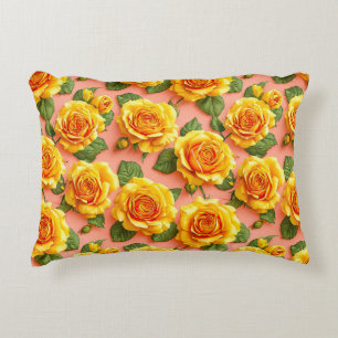 Cojín Decorativo Rosas amarillas sobre fondo rosa