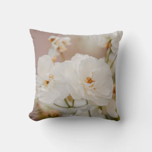 Cojín Decorativo Rosas blancas de Korbin románticas botánicas flora