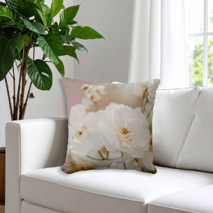 Cojín Decorativo Rosas blancas de Korbin románticas botánicas flora