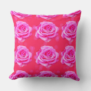 Cojín Decorativo Rosas Rosadas Sobre El Fondo De La Boquilla Rosa,