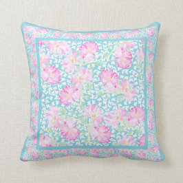 Cojín Decorativo Rosas rosados de la acuarela, mariposas blancas,