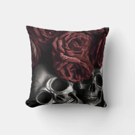 Cojín Decorativo Roses rojos alrededor de los cráneos góticos