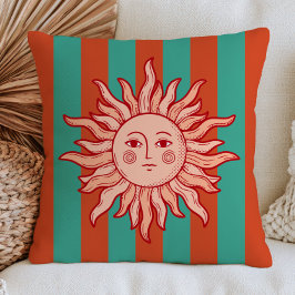 Cojín Decorativo Rostro de Sol Bohemio sobre Rayas de Terracota y A