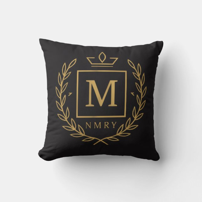 Cojín Decorativo "Royal NMKY Emblem – Monogram M Crest Design" (Anverso)