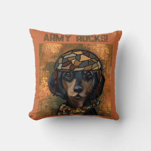 COJÍN DECORATIVO SALCHICHA