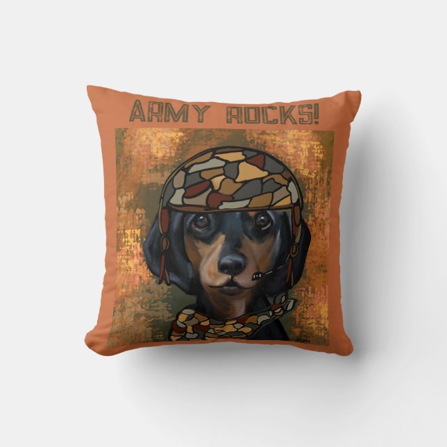 COJÍN DECORATIVO SALCHICHA (Anverso)