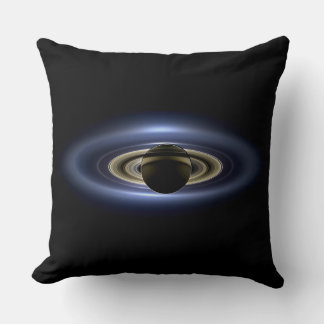 Cojín Decorativo Saturno eclipsó el sol por el orbitador de Cassini