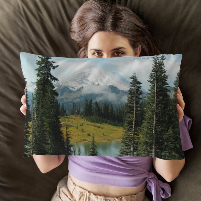 Cojín Decorativo Scenic Mount Rainier Landscape Photo (In Situ)